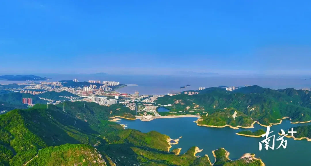 珠海高新区标准厂房建设现状与未来规划  |  厂房建设 · 载体供应 · 配套完善 【珠海高新招商公司】