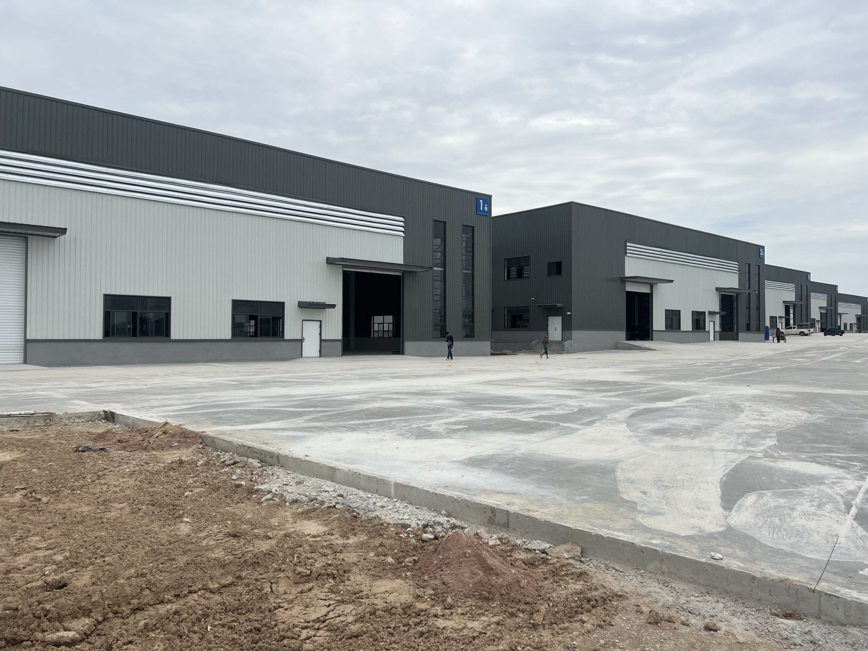 珠海斗门区14米高带16吨行车25000方标准厂房出租