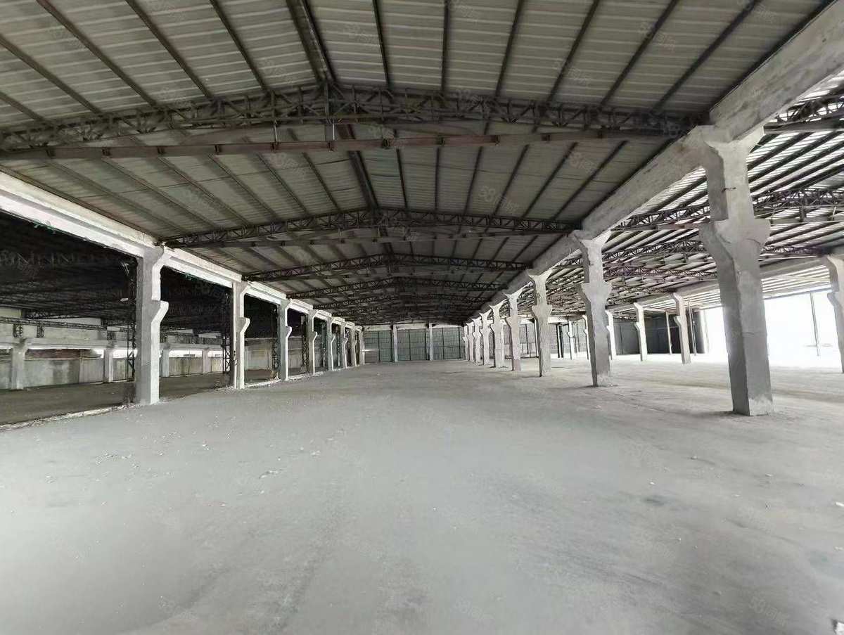大岭山镇厚大路新出单一层独门独院9800平空地大精装厂房出租单层通勤便利精装修