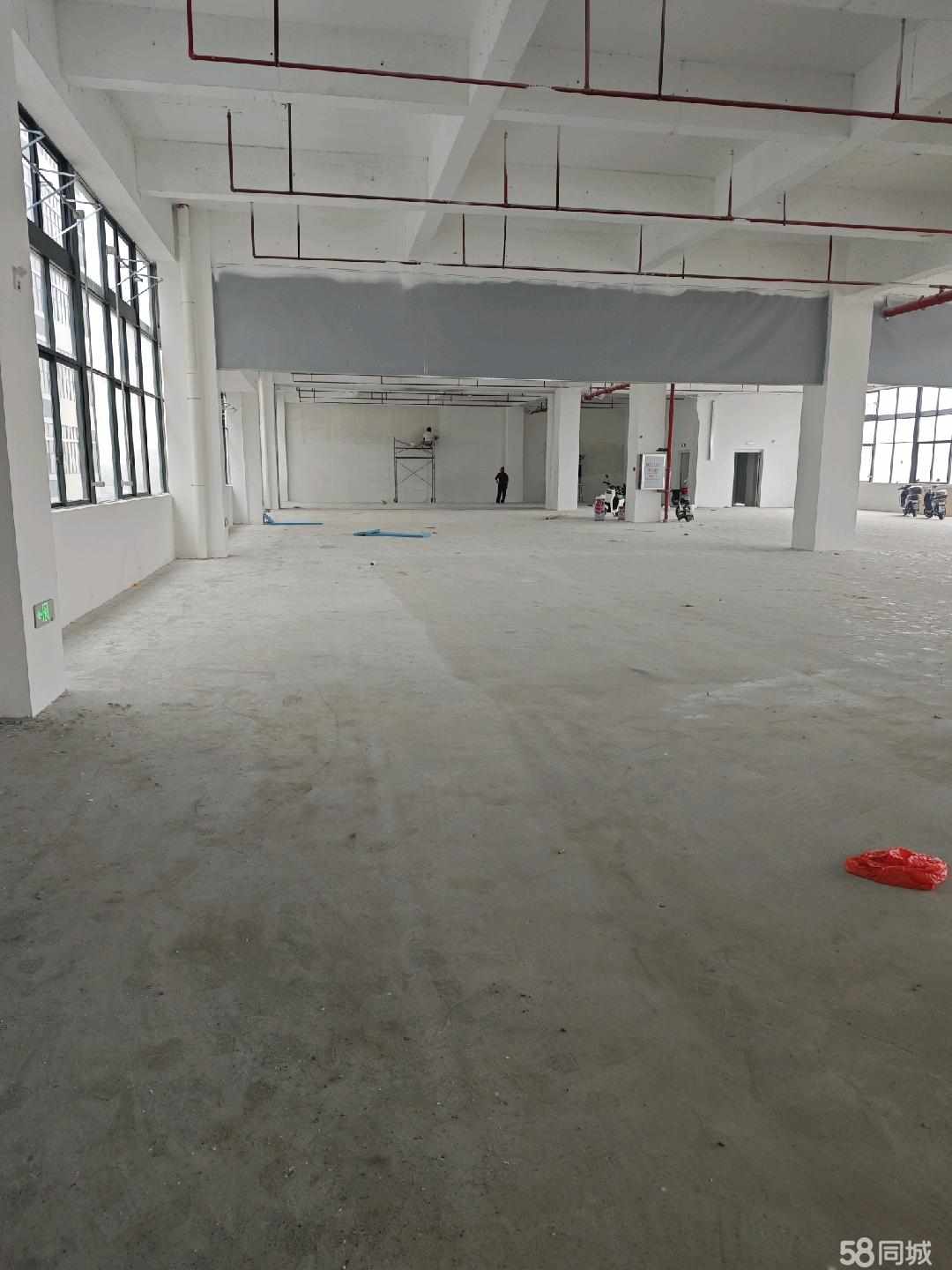 佛山个人，净高5.5米，1吨客梯厂房出租1450平单层，5吨货梯