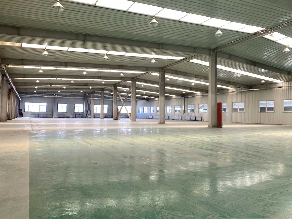 北清路沙阳路正规库房，北京可做培训办公科研等，可分租可。北京厂房出租2500平单层轨交