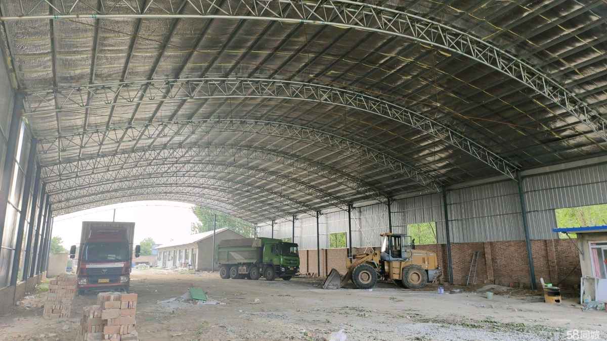 个人一手新建厂房出租。建筑面积2000，天津个人，空院单层通勤便利