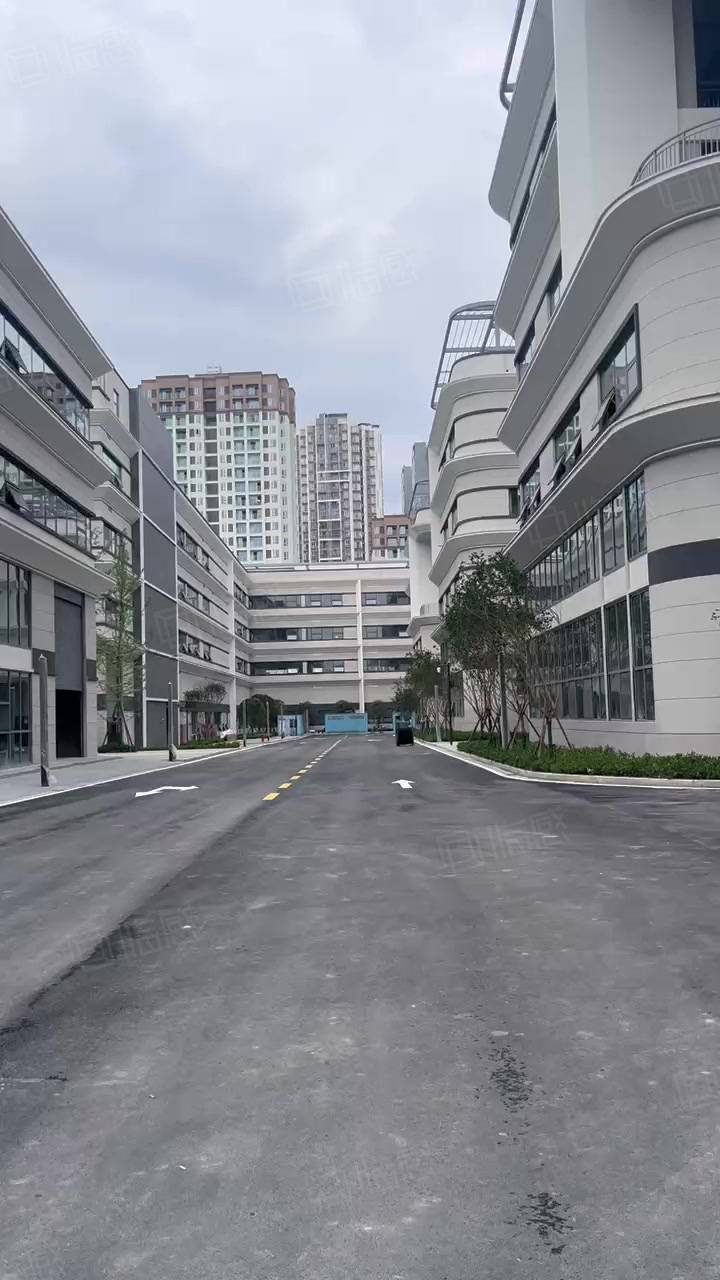 示范区直租无中介费郫都1000平厂房出租多层轨交，成都区精装房源150平起租