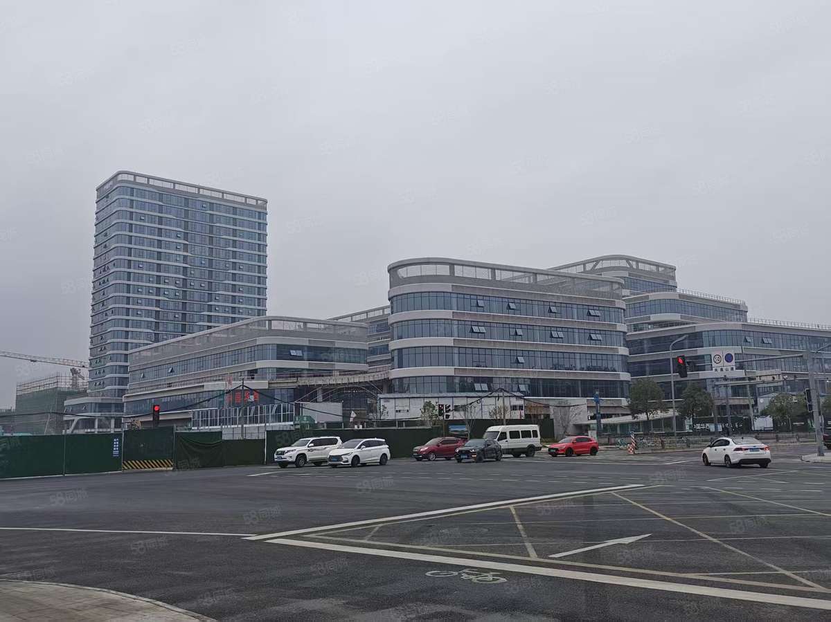 成都鲤鱼湾轨交口原房东全新厂房。生产和办公金牛天7800平厂房出租单层
