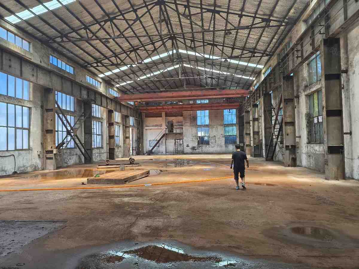 电630千厂房出租单层配套，大连龙头产业厂房1100平吊车3台