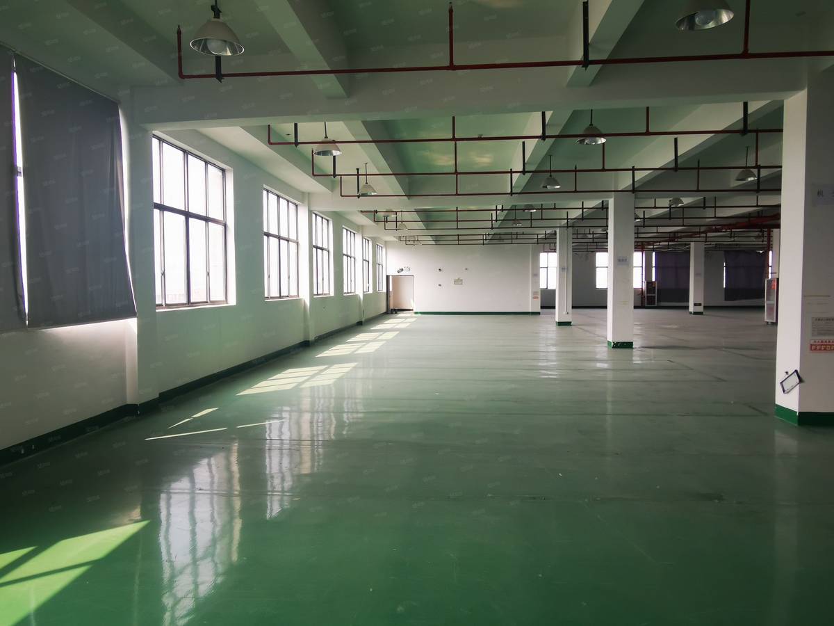 杭州厂房，带环氧，仓储加工生产均可进出2000平厂房出租单层轨交，大胆来聊