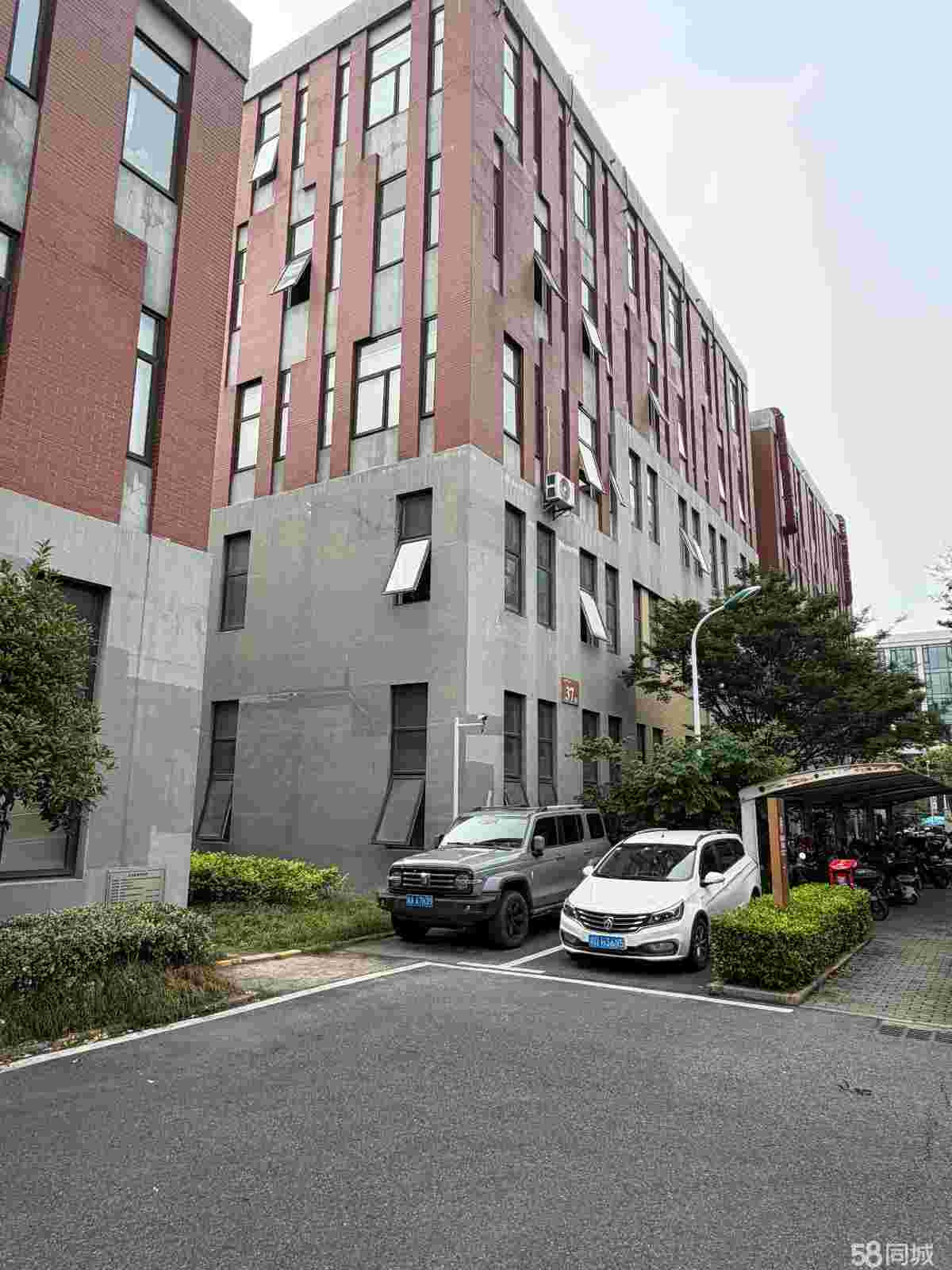 【推荐】杭州萧山经济开发区600方厂房 带车位 地理位置633平厂房出租单层