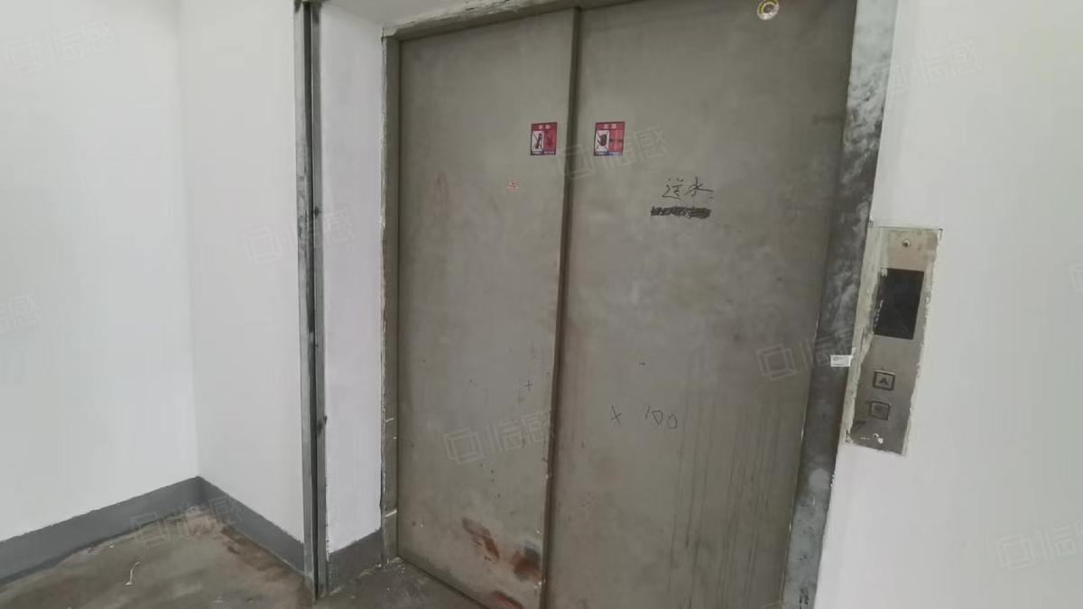 不拆迁余750平厂房出租单层，杭州小洋坝 厂房仓库 有大货梯 租金低