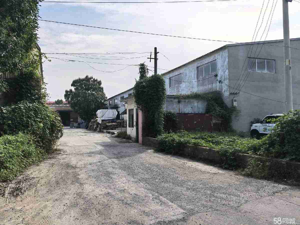 济南个人，厂房临近10路车终点站，停车方便历1200平厂房出租单层，口