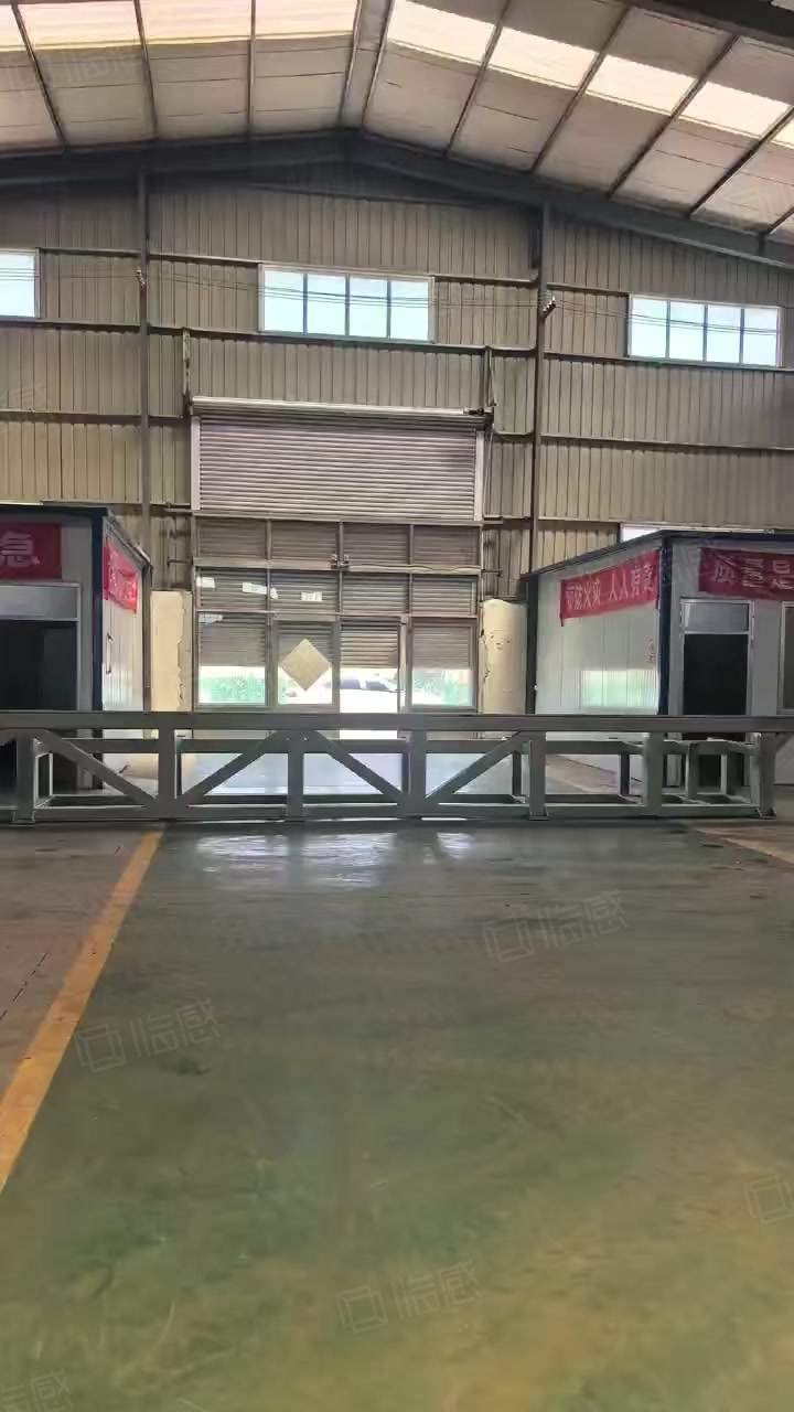 净高12米配备行车带地厂房出租单层，济南新出 机场2100平