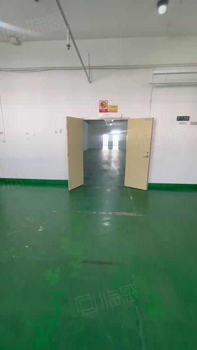 水电到厂房出租标准厂房多层，珠海南屏标准楼上厂房700精装全新地坪漆