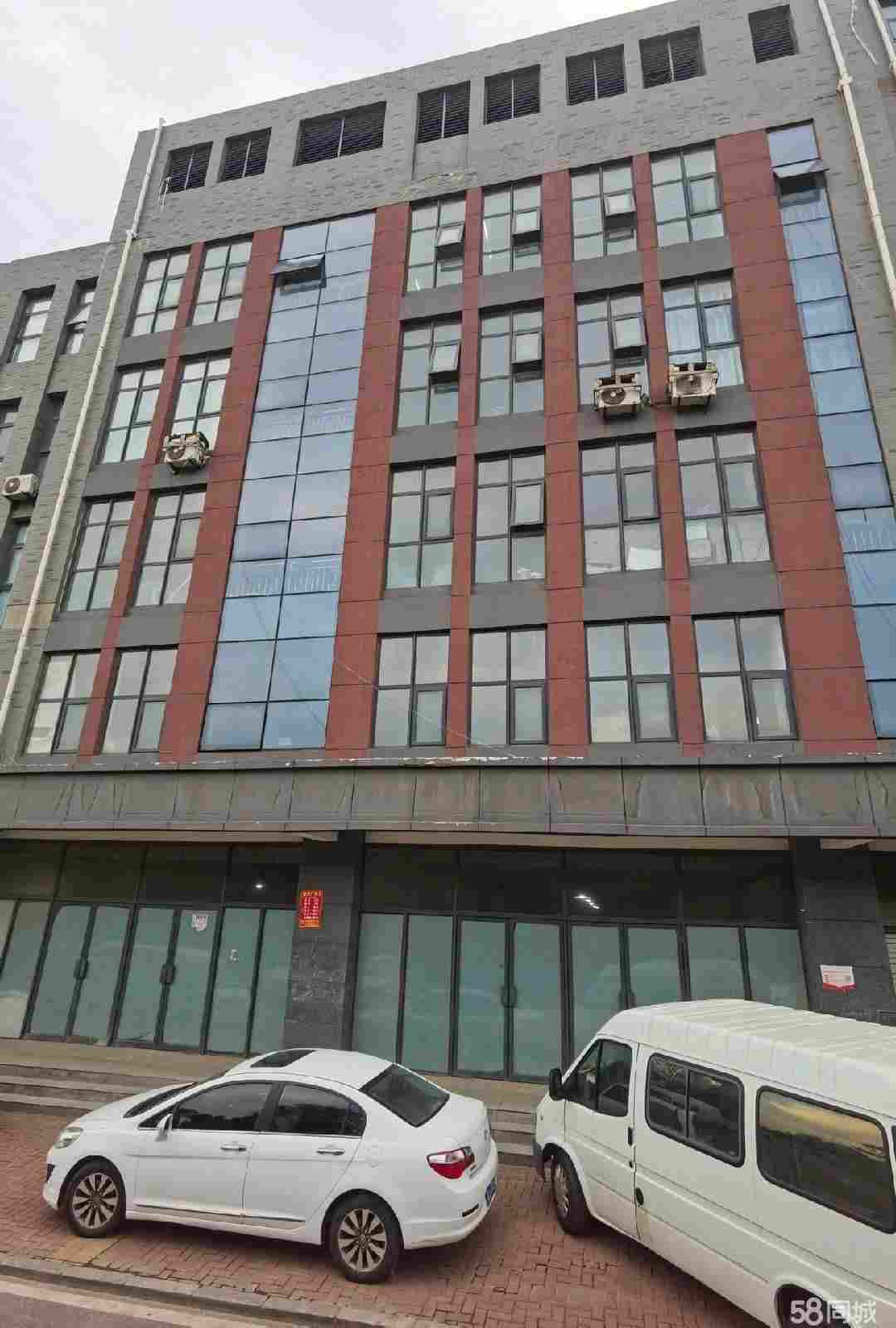 可进17米货车带300K700平厂房出租，郑州距物流园仅800米