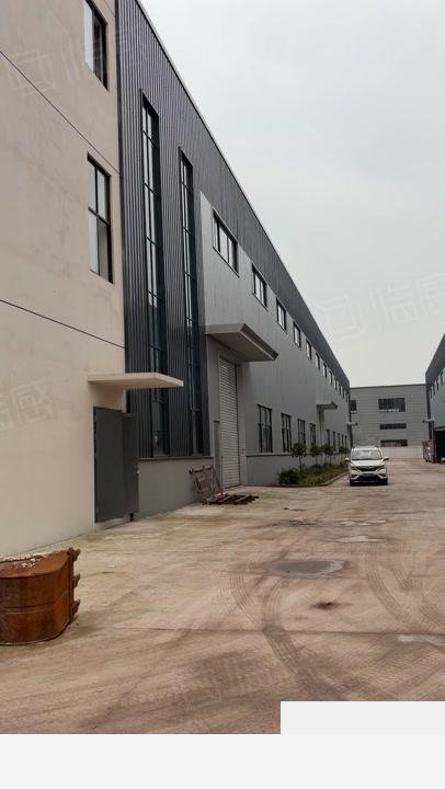 重庆3600平，带航车，独门独院高新区厂房出租单层，单价16