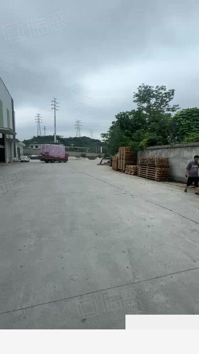 带2台10吨行车，重庆双福独立超大空地厂房，挂车3200平厂房出租单层可架行车