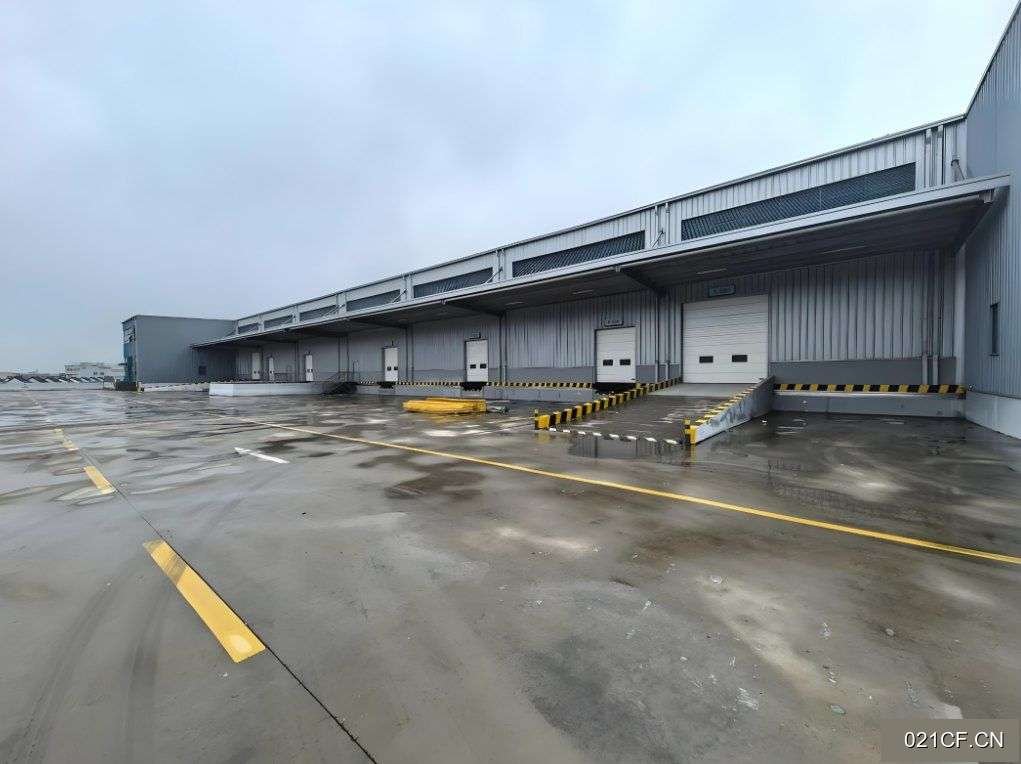 上海南汇芦潮港洋山港附近米高平台 适合仓储6000㎡交通便利近高速仓库出租
