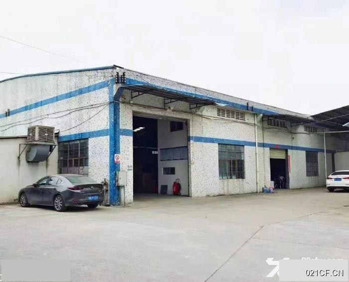 广州白云人和村委独院砖墙到顶单一层远离居2500㎡独门独院单层大车进出厂房出租