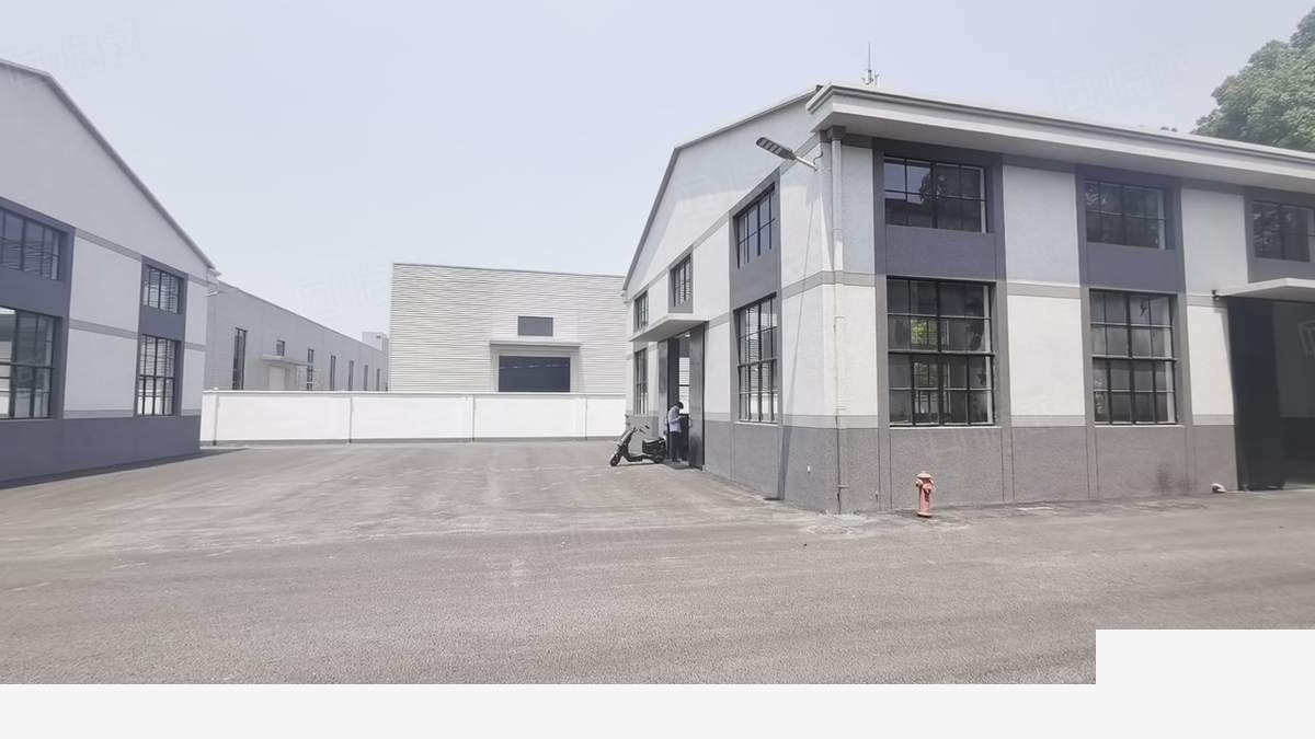 上海上海宝山小独栋门口带独立场地 园区形象好厂房出租，配套完善