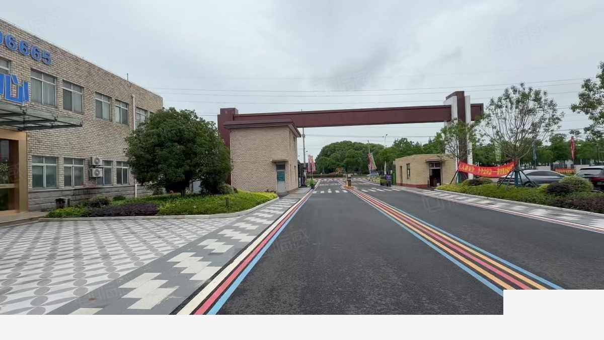 上海上海浦东高架路靠近地铁口米 航头厂房仓库土地车位厂房出租，地铁直达