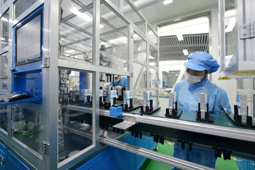 清远清城城区嘉福产业区独门独院，齐全，租金低易招工厂房出租50000平单层，做食品注塑模具玩具喷漆
