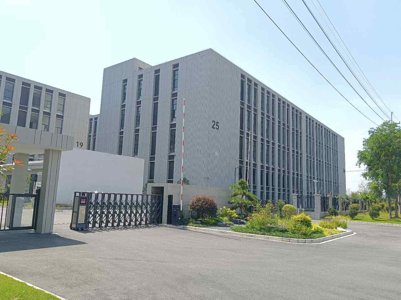 13666方每层厂房出租仓库，佛山黄岐广佛路/盐步大道(路口)佛山市南海区广佛路盐步高台仓10万方