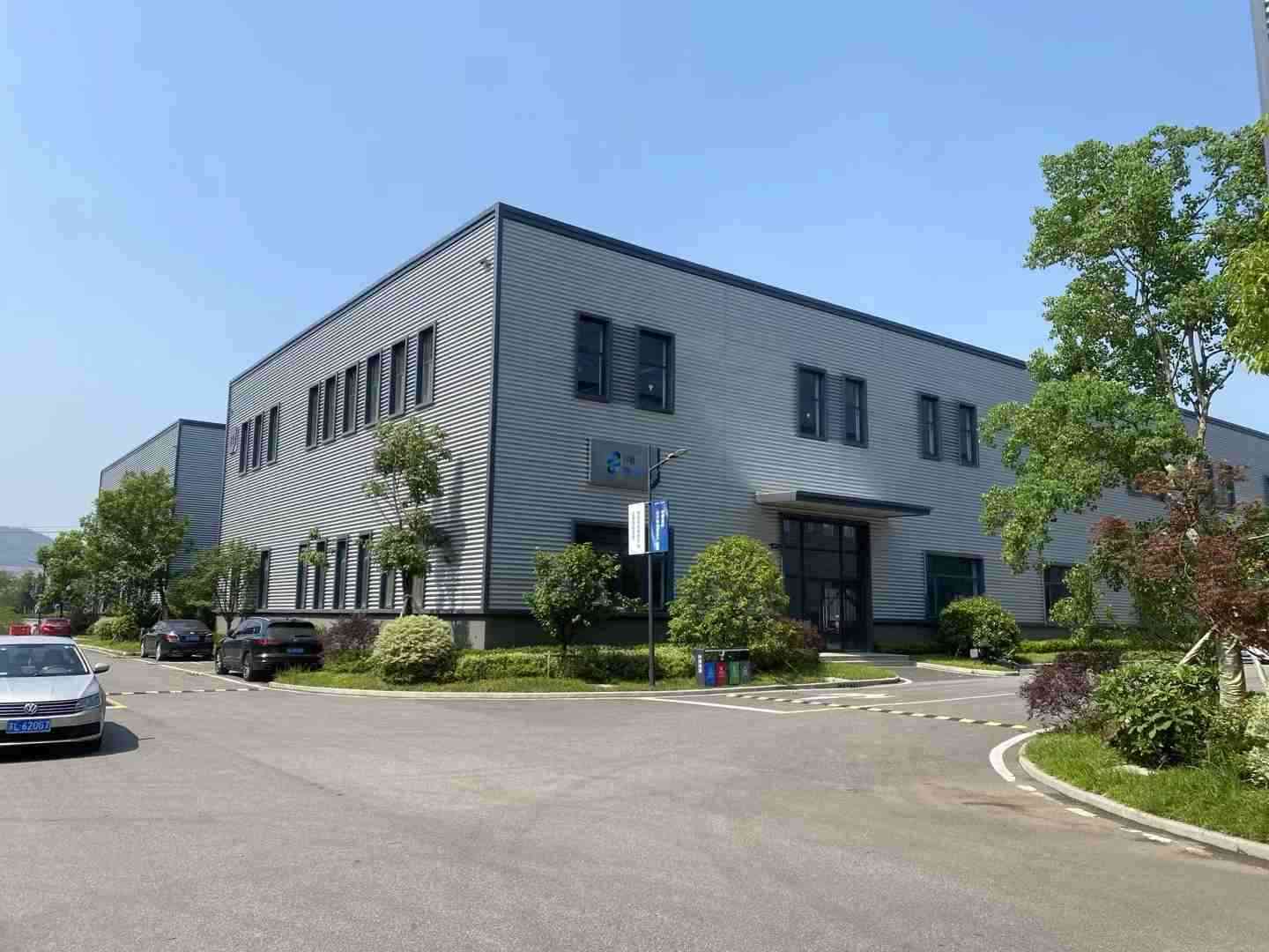 深圳坪山独立钢构滴水高度米门口空地大，三厂房出租，配套完善