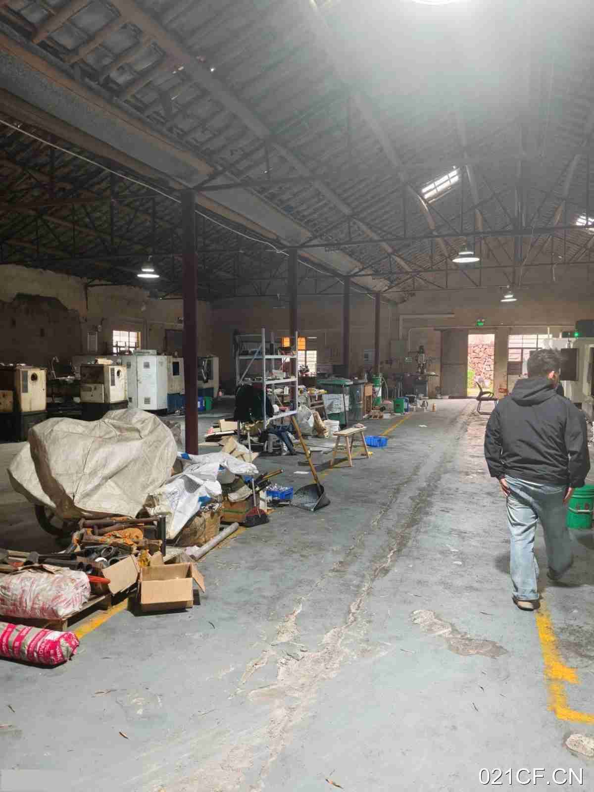 湖州吴兴区妙西镇南埠岔口104国道旁南埠岔口 ()另附赠杂物房400㎡单层大车进出交通便利仓库出租