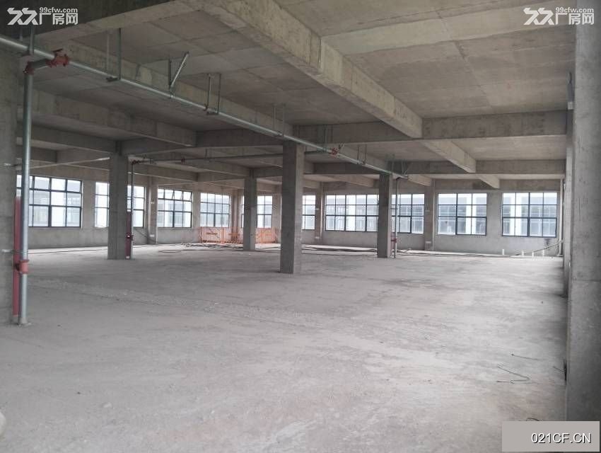 芜湖鸠江位于芜湖市经济技术开发区清水河路与祠山路交口东北角。区银峰工投全新对外830㎡单层大车进出厂房出租