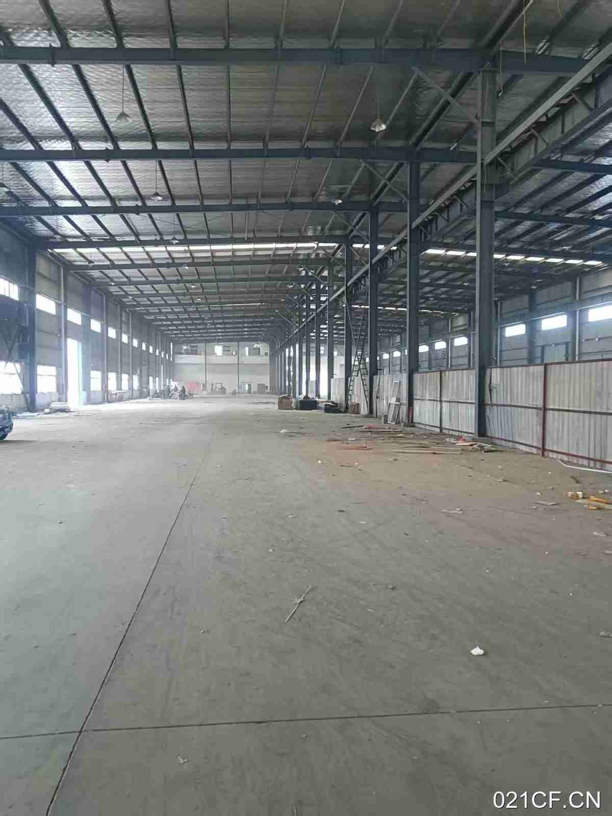 芜湖鸠江区欧阳湖路与纬二次路交叉口市经开区万春街道钢构（可分租2500㎡单层大车进出交通便利厂房出租