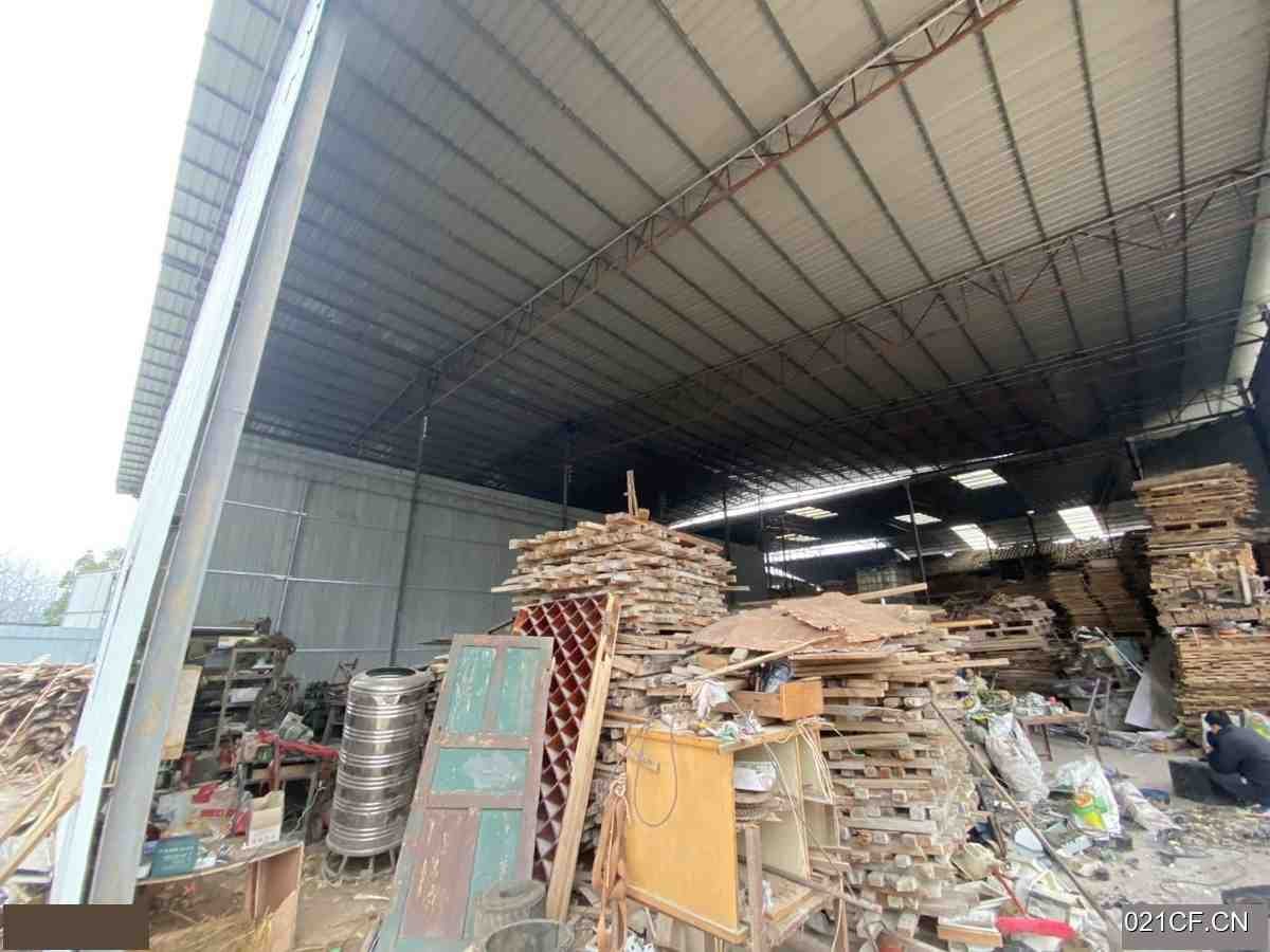 南充高坪东观镇318国道边上东观镇国道边一千多平面积价格独门独院单层大车进出厂房出租