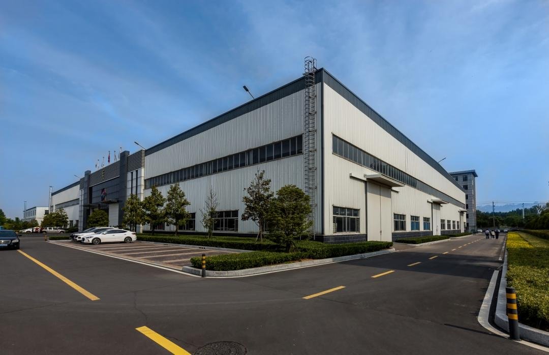 上海市上海奉贤区上海奉贤柘林工业区柘林镇柘林工业区带行车4506平方厂房出租，首层15米层高