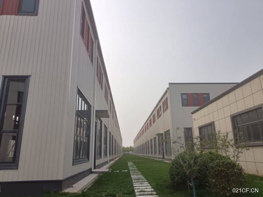 沧州新华区沧州经济开发区经八路与石港路交叉口东高铁站产业园东高铁站产业园区单层轻钢大车进出交通便利厂房出售