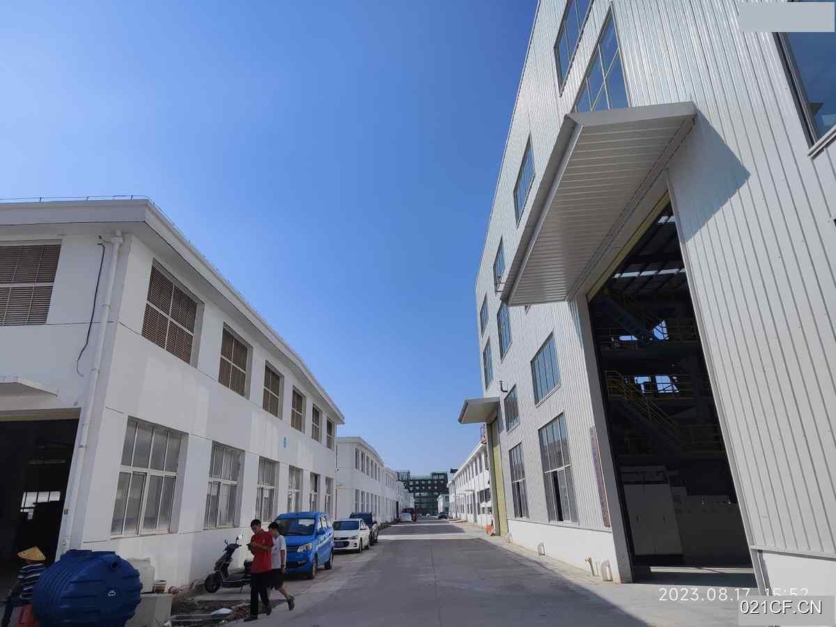 赣州章贡赣州市章贡区金广路与冶金大道交叉路口往西南约250米水西单层独院大货车可出入交通1000㎡独门独院花园式厂房出租