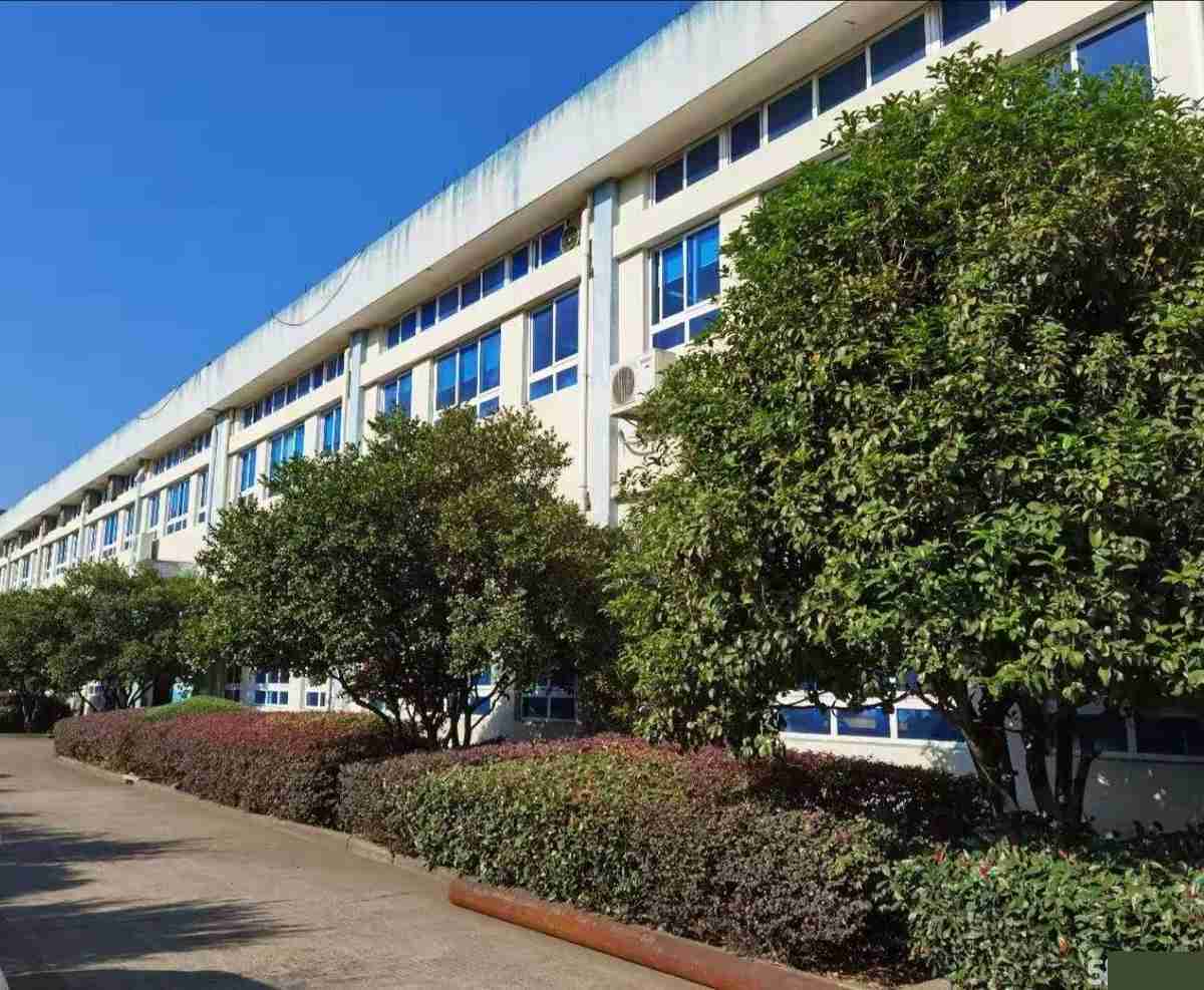 北仑宁波房东直租！小港红联独门独院5000平厂房出租，配套完善