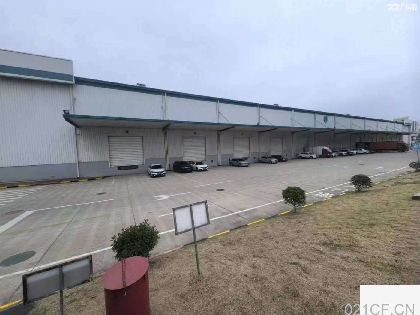 上海金山 金山区廊下电商物流2000平到2.9万平丙二类高台库仓库出租 仓库出租厂房出租，首层10米