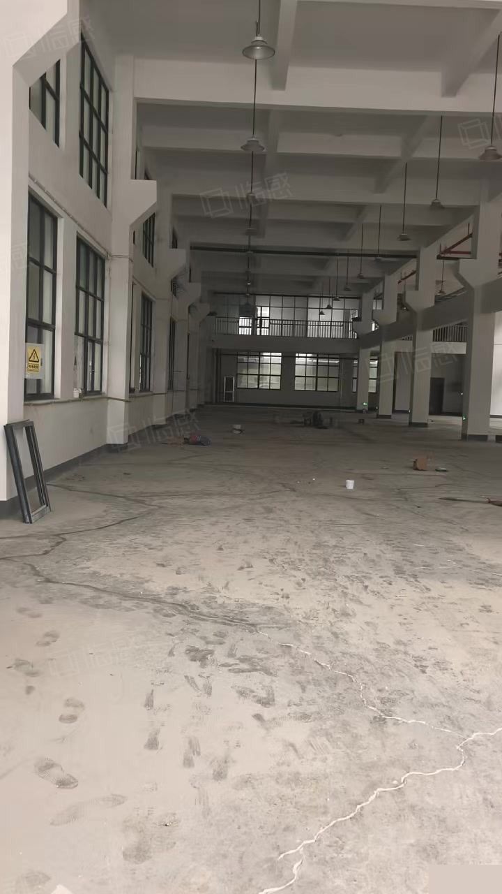 德清武康工业区1至2层4500方全新厂房出租，配套完善