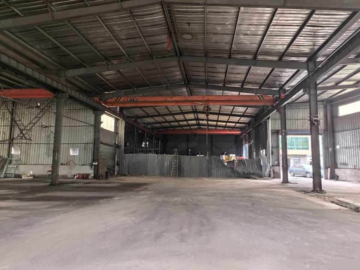 德清新安高速口，独院带航车厂房出租，紧邻高速