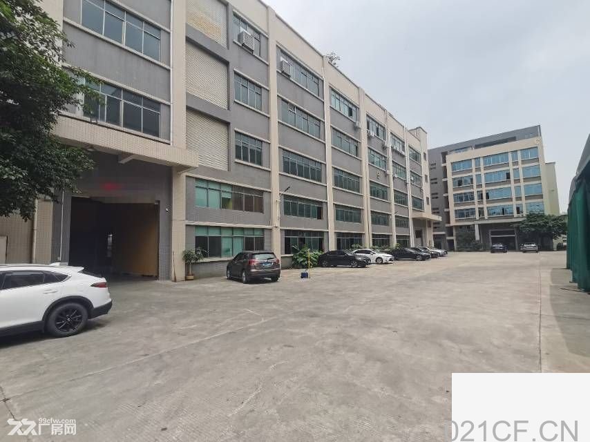 东莞21000㎡ 寮步靠石大路原房东带行车标准独院厂房出租，首层7米层高
