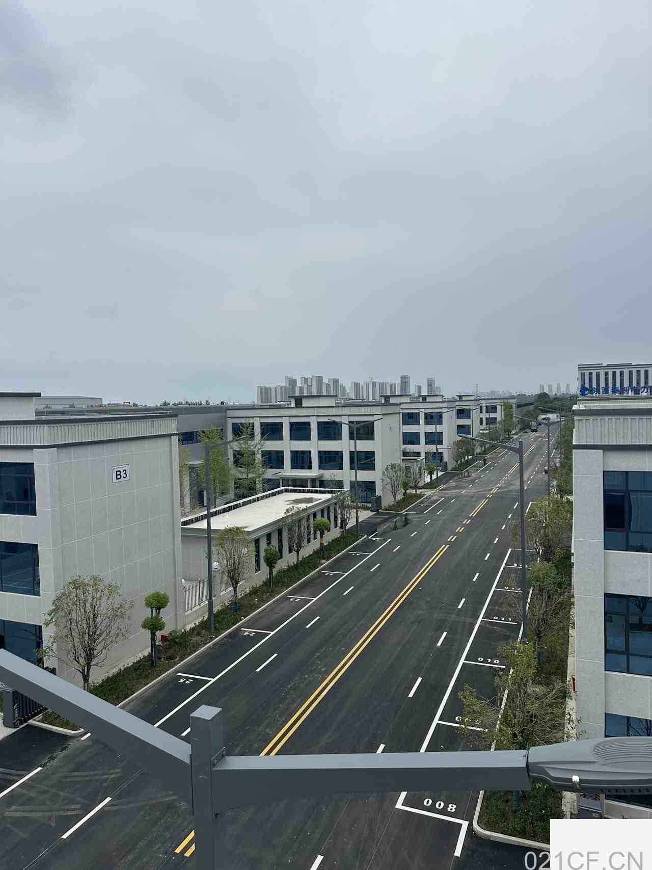 西安2816㎡ 高新边独门独院现房厂房，首都20%-高新高新周边厂房出售，首层12.5米层高