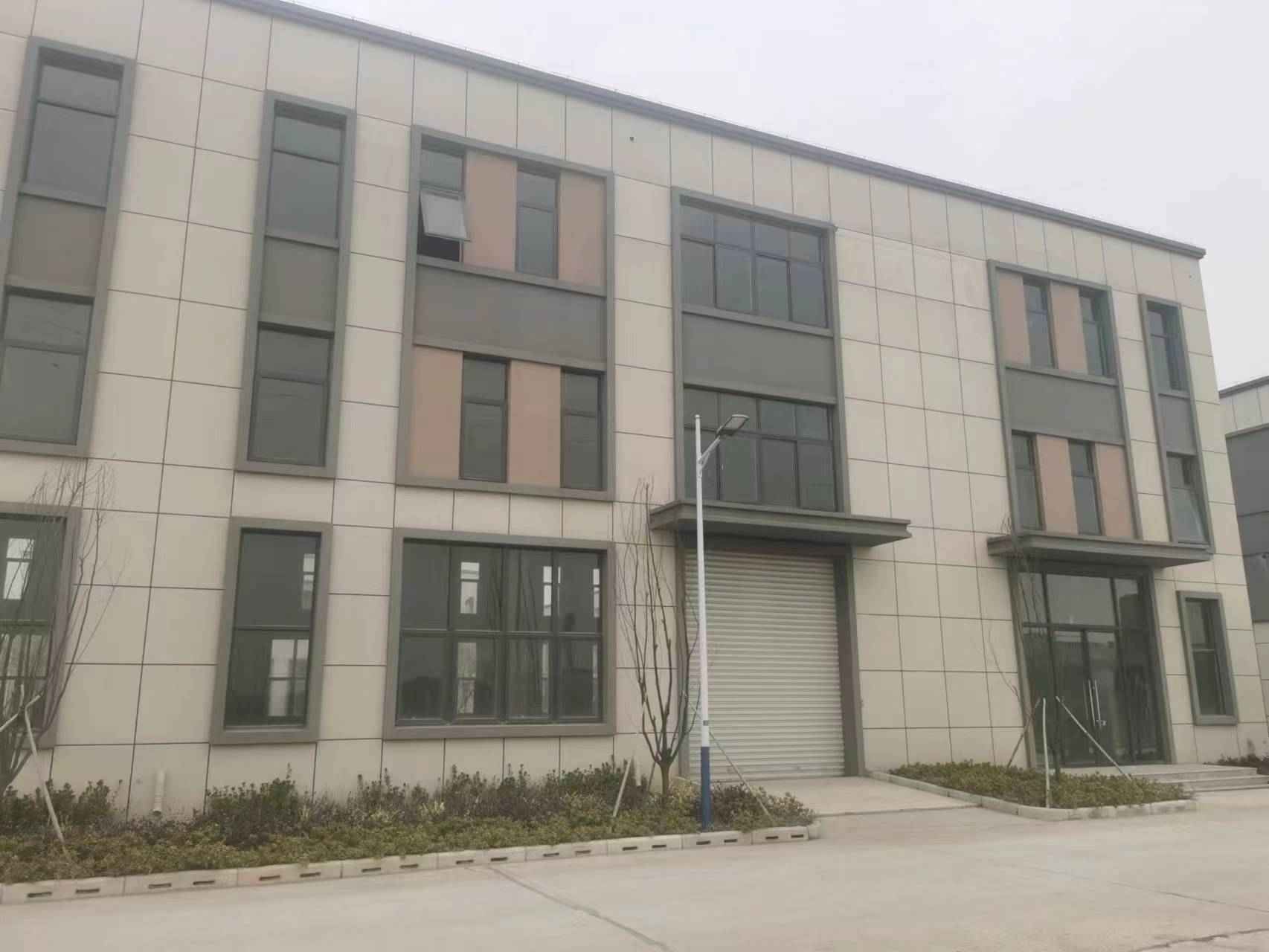 东莞市凤岗镇三联12000平方六楼厂房出租，首层5米层高