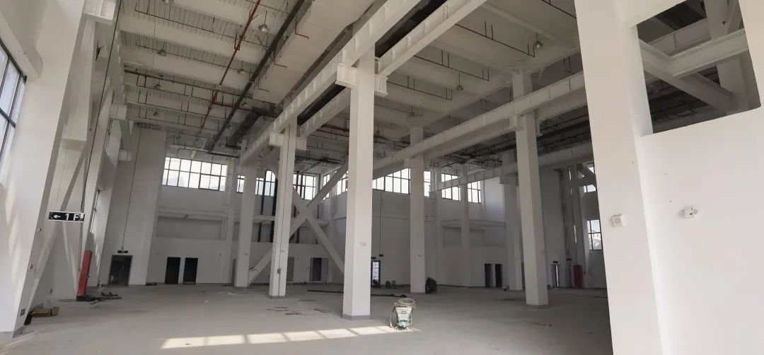 南京1500㎡ 湖熟一楼1500−−2600平米带行车厂房-江宁湖熟镇厂房出租，首层8米层高
