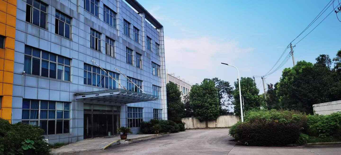 昆山周市两栋纯一楼1470平厂房出租，配套完善