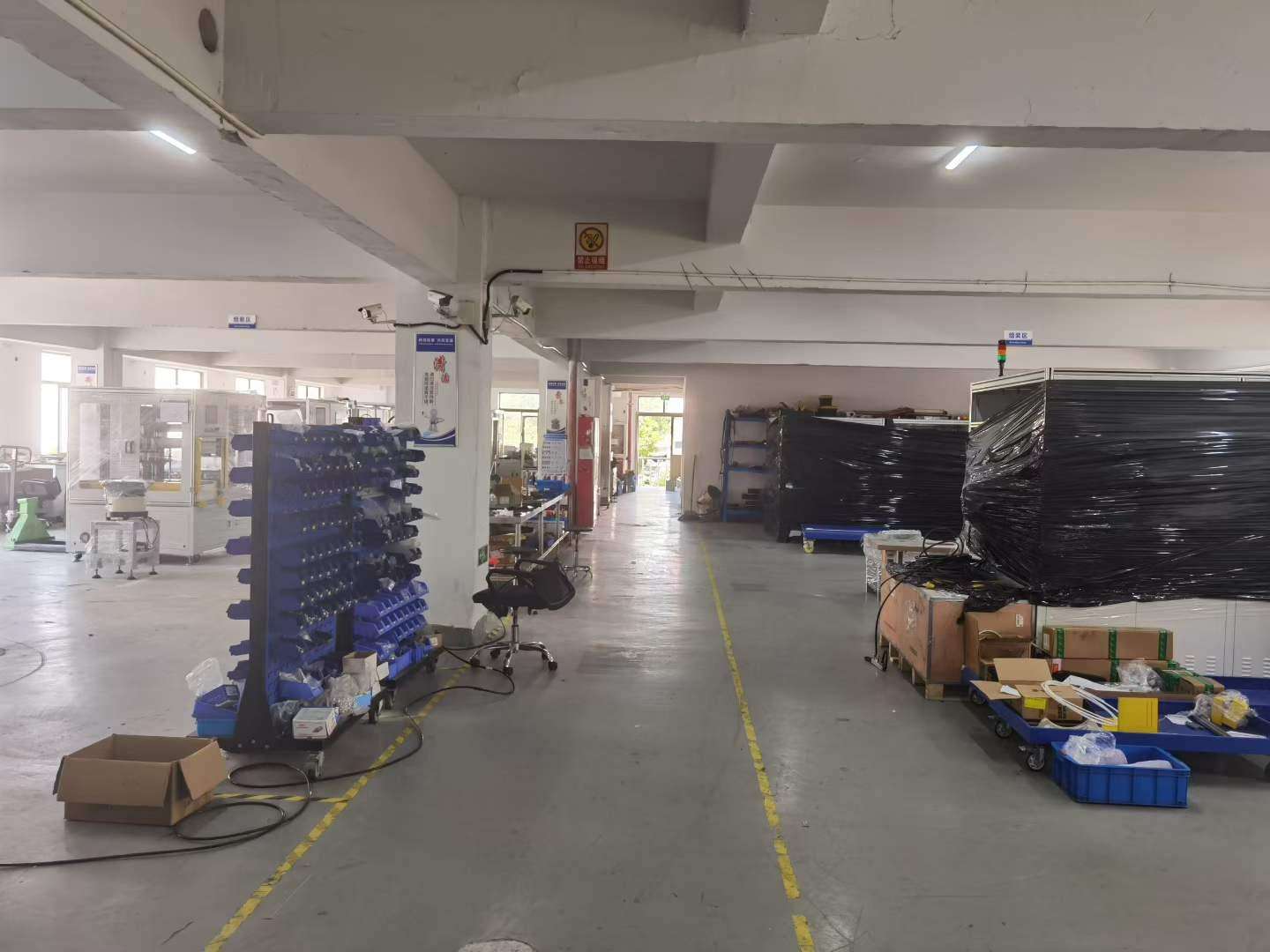 昆山五联现成装修机加工车间