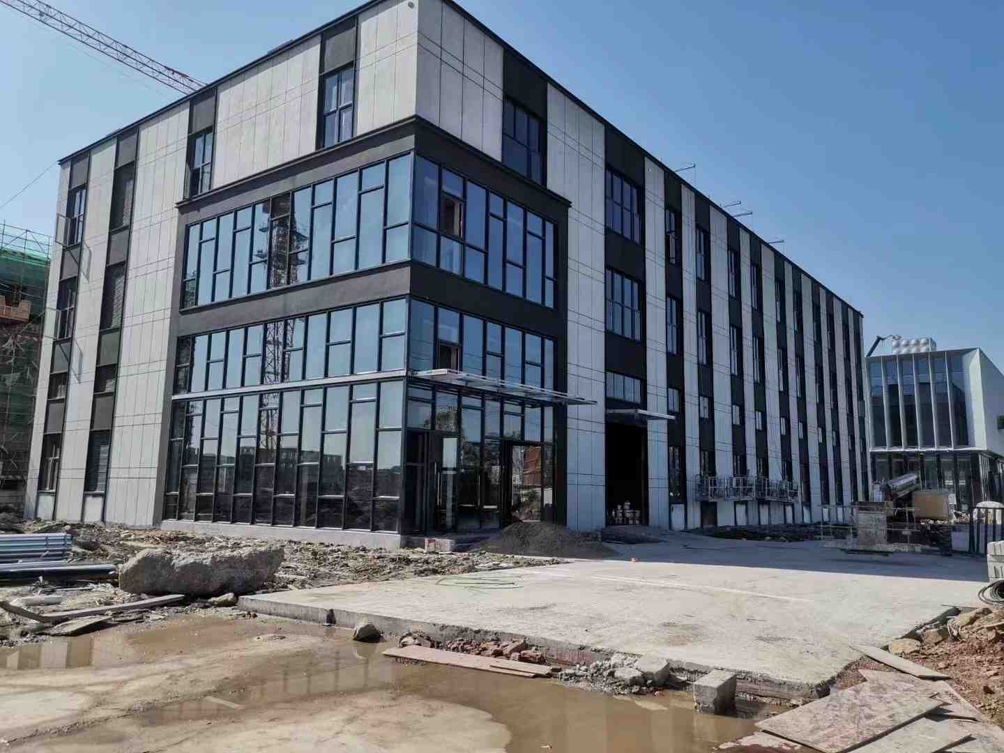 台州 出售湾集聚区青丰小微园区7500平方标准厂房2775万-台州椒江厂房出售，首层8米层高