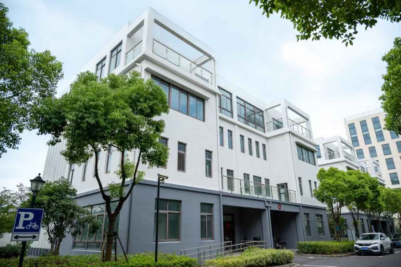上海宝山瑞企得科创园独栋1220平厂房出售，可办独立产证