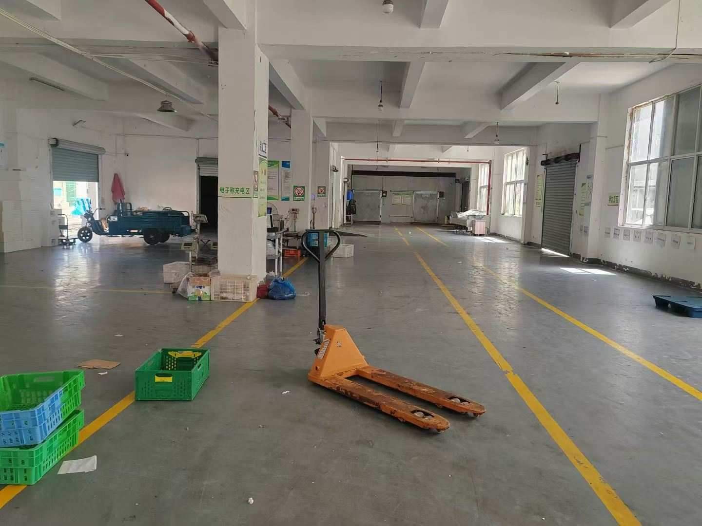 工业园上海宝山顾村一楼1200㎡厂房出租，配套完善